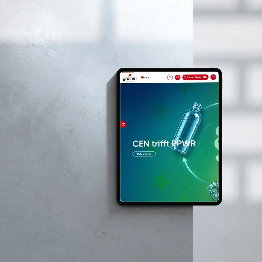 Website von Greiner Packaging auf einem Tablet